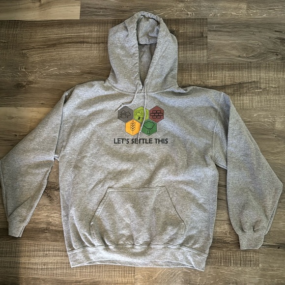 Unisex Gildan Catan Board-game “Lets Settle This” Hoodie size large - Picture 1 of 1